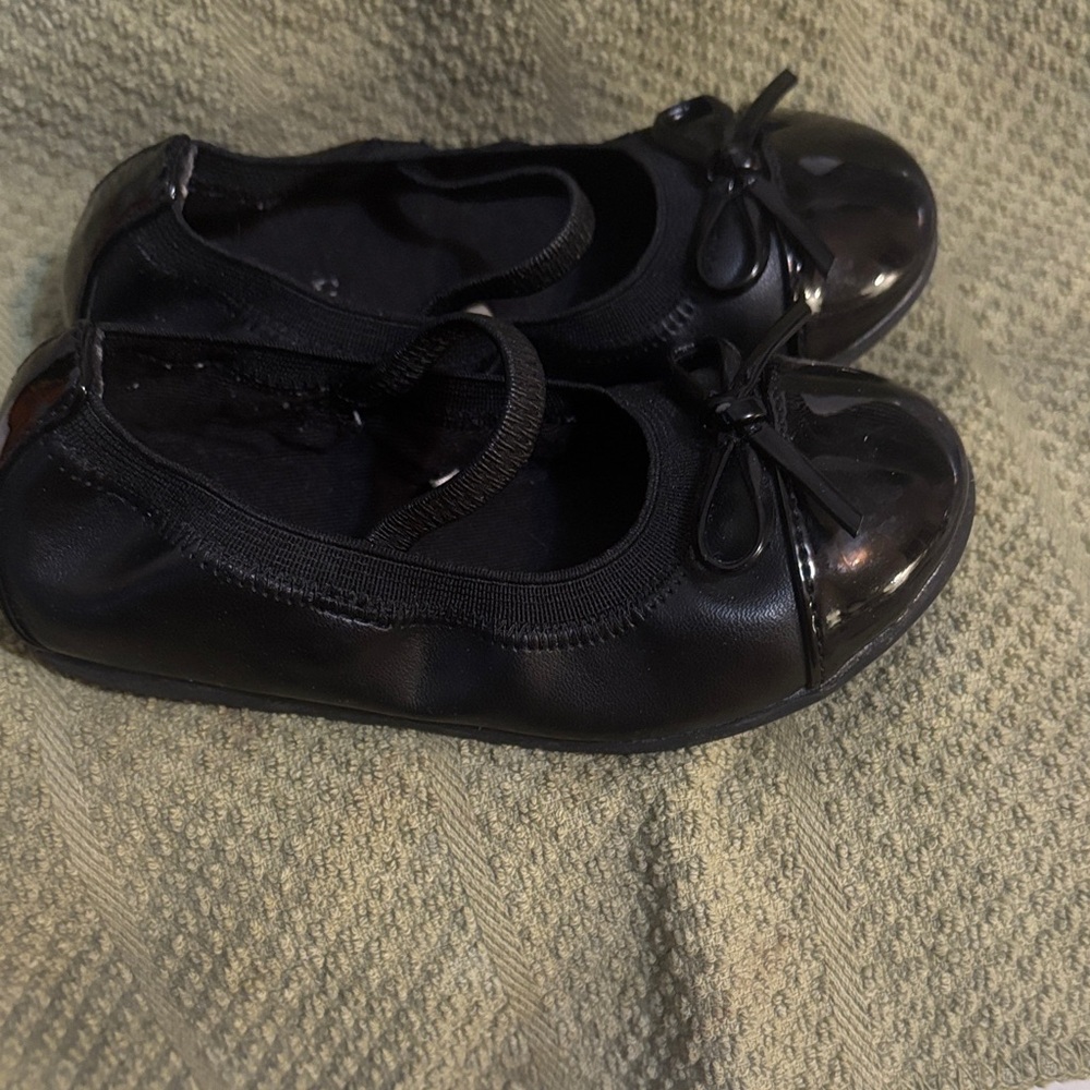 The Children's Place Black Dress Shoes with Bow